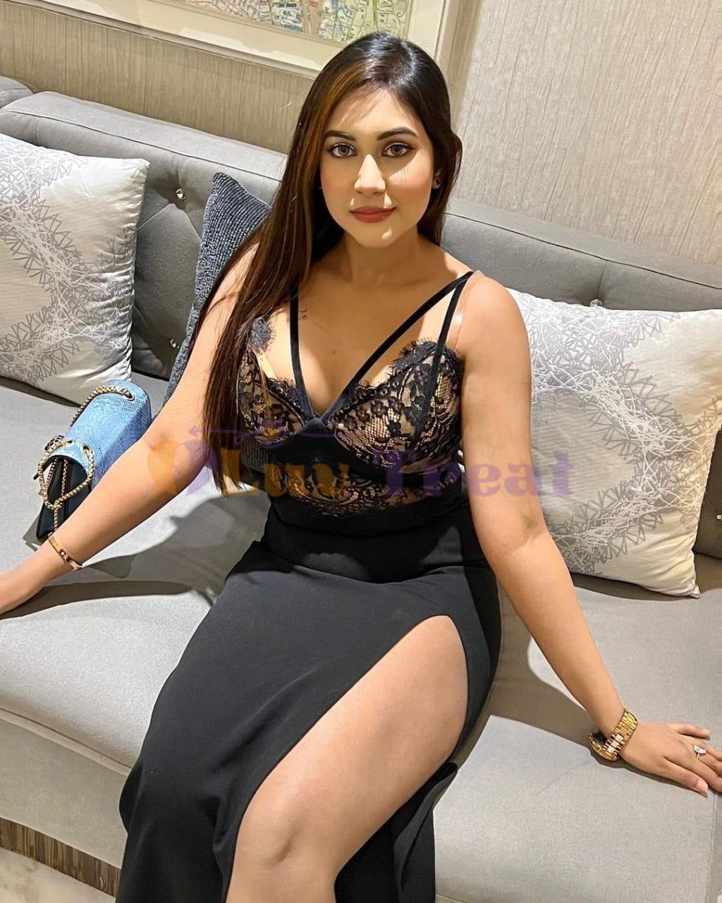 Most attractive and young call girls service provide 