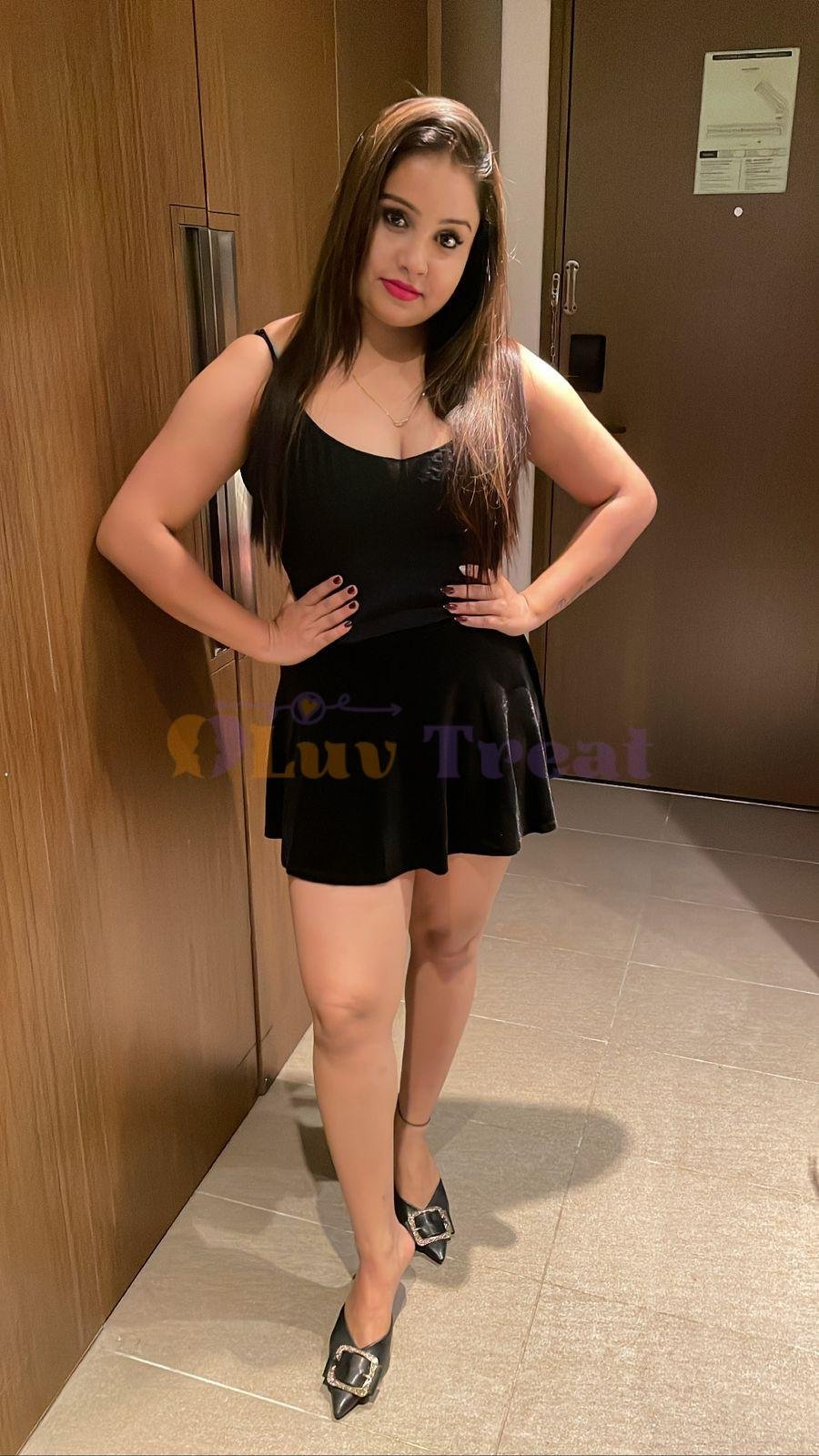 Most attractive and young call girls service provide 